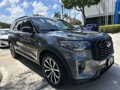 2025 Ford Explorer ST-Line