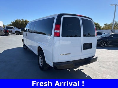 2023 Chevrolet Express Passenger 3500 1LS