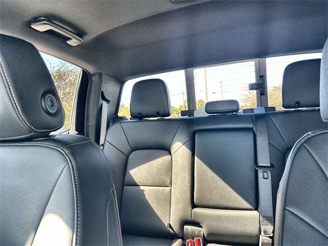 2025 Chevrolet Colorado WT/LT