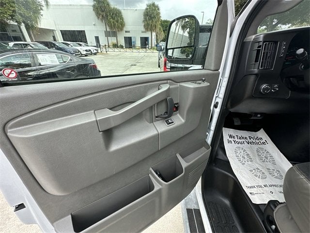 2024 Chevrolet Express Cargo 2500 WT