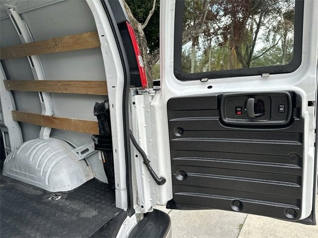 2024 Chevrolet Express Cargo 2500 WT