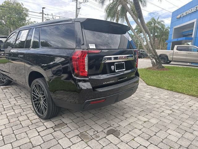 2023 GMC Yukon XL SLE