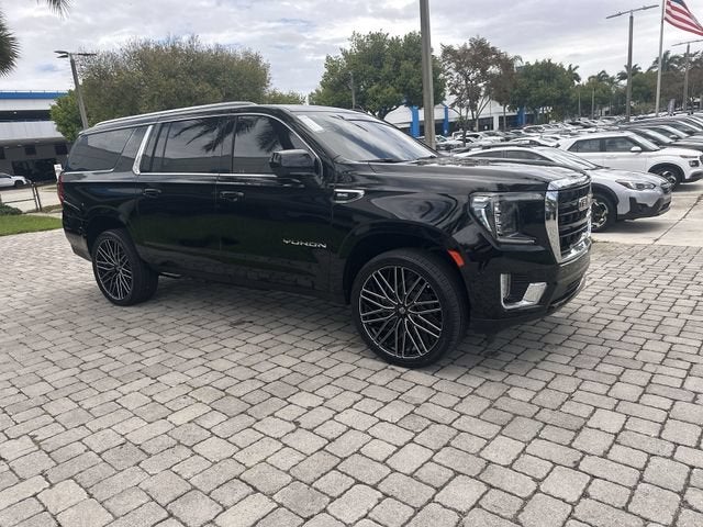 2023 GMC Yukon XL SLE