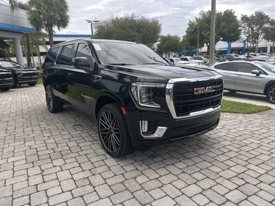 2023 GMC Yukon XL SLE