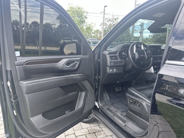 2023 GMC Yukon XL SLE