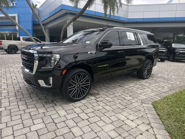 2023 GMC Yukon XL SLE