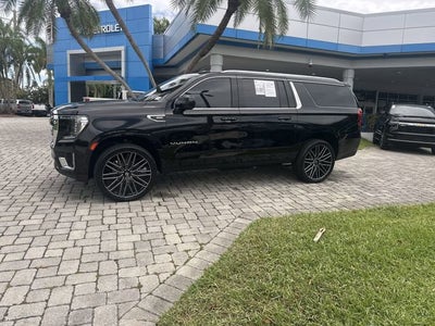 2023 GMC Yukon XL SLE