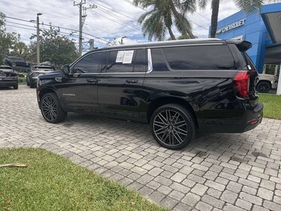 2023 GMC Yukon XL SLE
