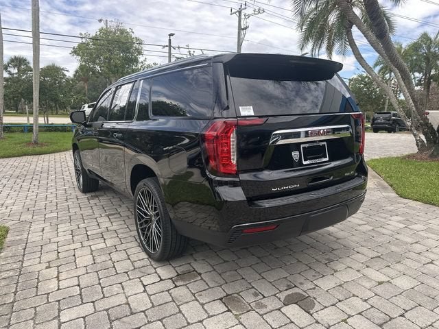 2023 GMC Yukon XL SLE
