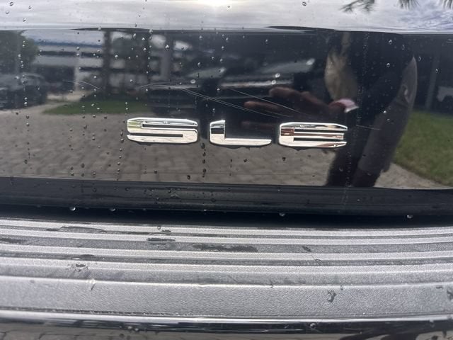 2023 GMC Yukon XL SLE