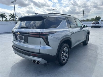 2024 Chevrolet Traverse LT