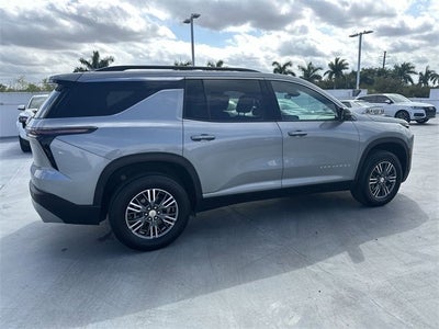 2024 Chevrolet Traverse LT