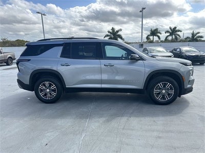 2024 Chevrolet Traverse LT