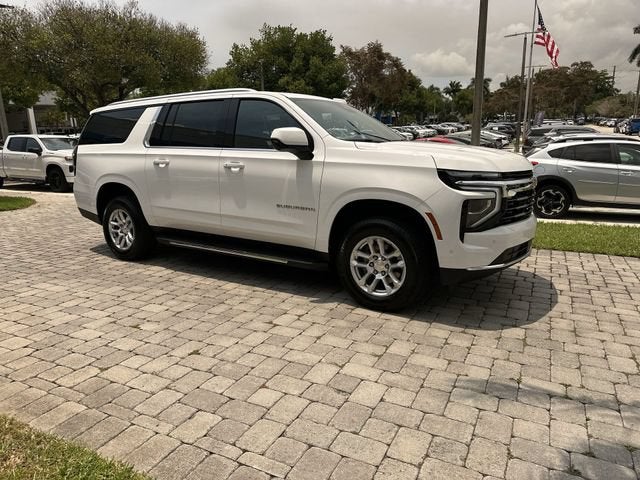 2026 Chevrolet Suburban LS
