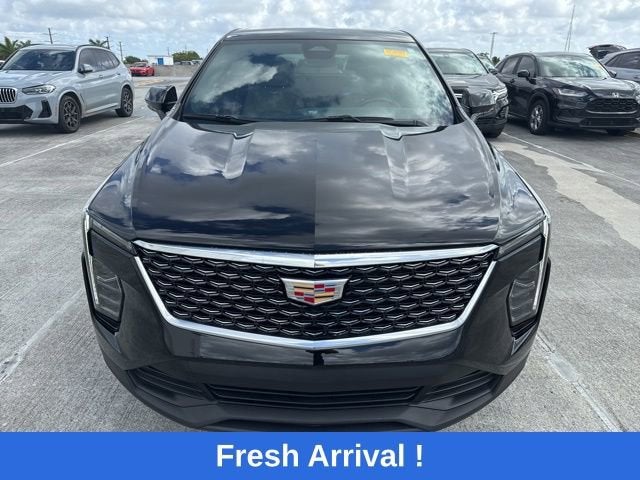 2024 Cadillac XT4 Luxury
