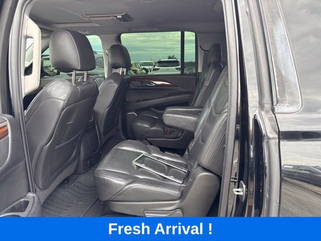 2019 Cadillac Escalade ESV Luxury