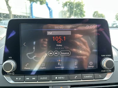 2022 Nissan Altima 2.5 SR