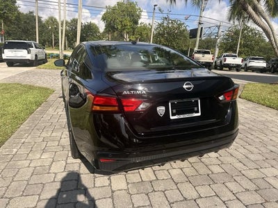 2025 Nissan Altima SV