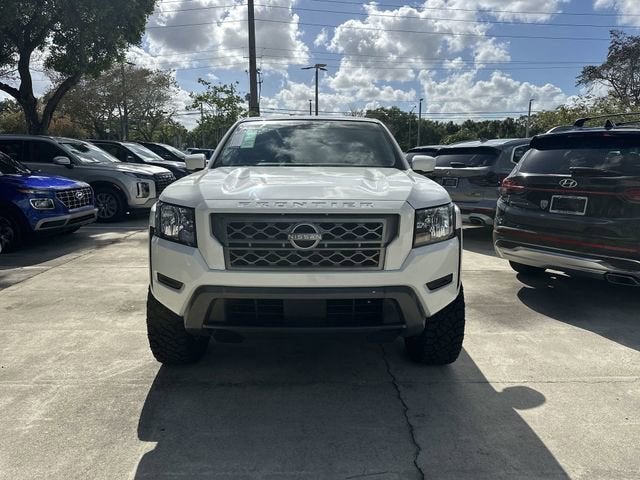 2022 Nissan Frontier SV