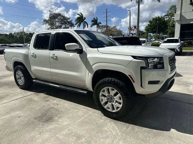 2022 Nissan Frontier SV