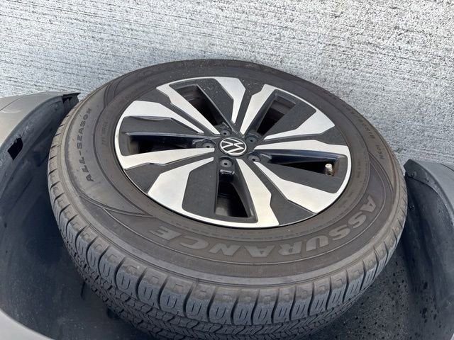 2024 Volkswagen Atlas Cross Sport 2.0T SE
