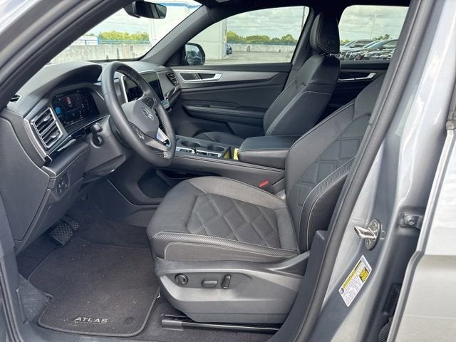 2024 Volkswagen Atlas Cross Sport 2.0T SE