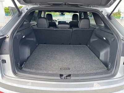 2024 Volkswagen Atlas Cross Sport 2.0T SE