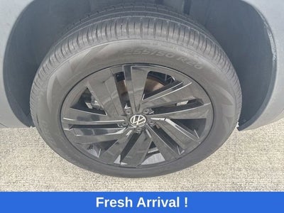 2022 Volkswagen Atlas Cross Sport 2.0T SE w/Technology
