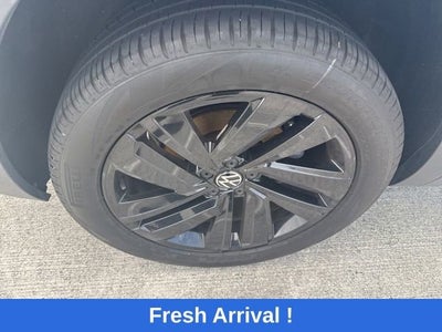 2022 Volkswagen Atlas Cross Sport 2.0T SE w/Technology