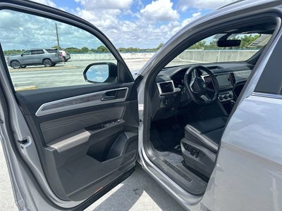 2022 Volkswagen Atlas Cross Sport 2.0T SE w/Technology