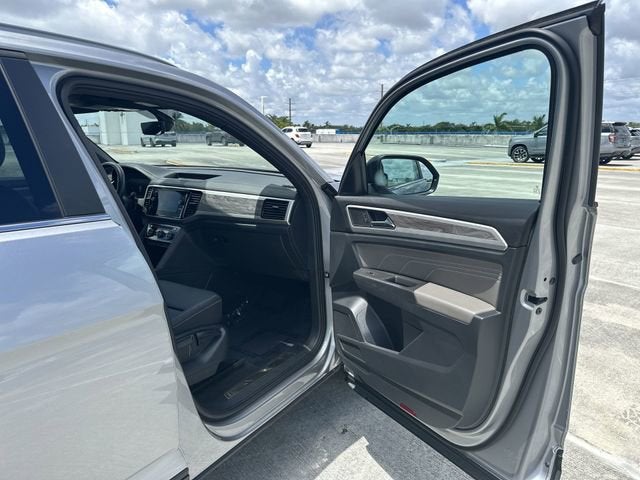 2022 Volkswagen Atlas Cross Sport 2.0T SE w/Technology