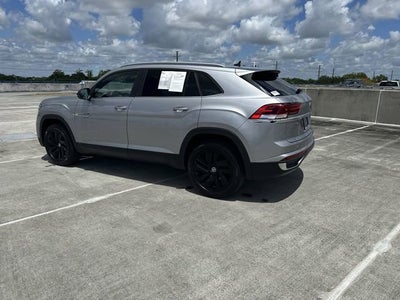 2022 Volkswagen Atlas Cross Sport 2.0T SE w/Technology