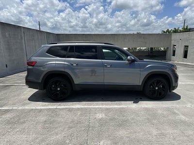 2022 Volkswagen Atlas 2.0T SE w/Technology