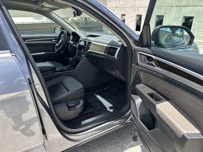 2022 Volkswagen Atlas 2.0T SE w/Technology