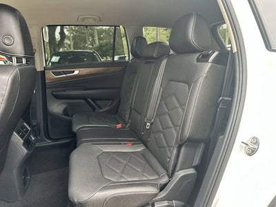 2025 Volkswagen Atlas 2.0T SE w/Technology