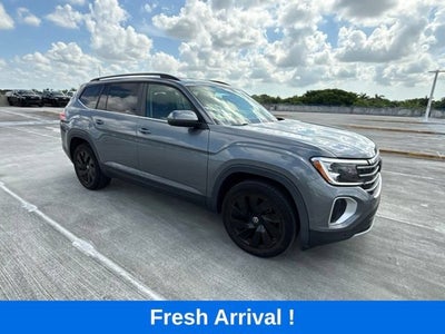 2024 Volkswagen Atlas 2.0T SE w/Technology