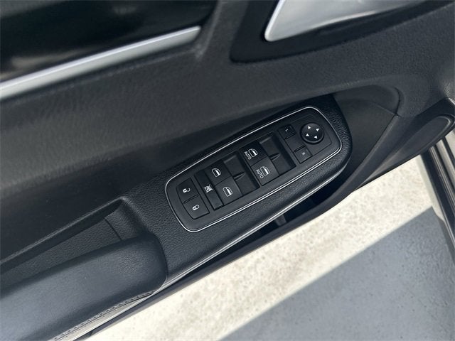 2023 Chrysler 300 300S