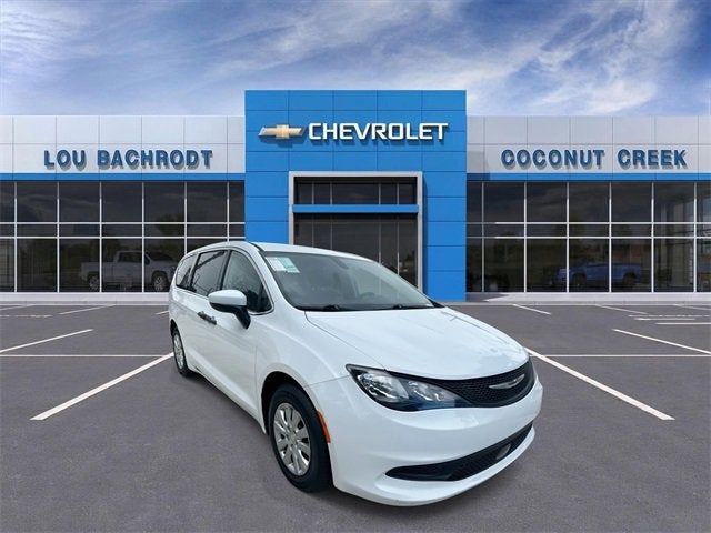 2021 Chrysler Voyager L