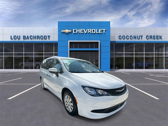 2021 Chrysler Voyager L