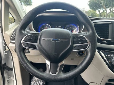 2021 Chrysler Voyager L