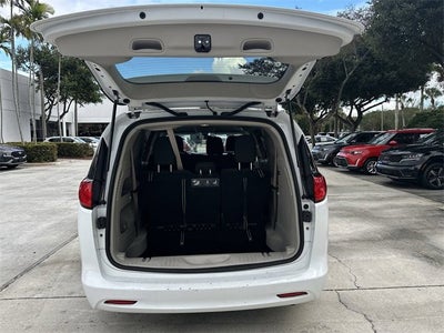 2021 Chrysler Voyager L
