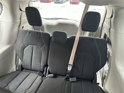 2021 Chrysler Voyager L