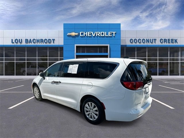 2021 Chrysler Voyager L