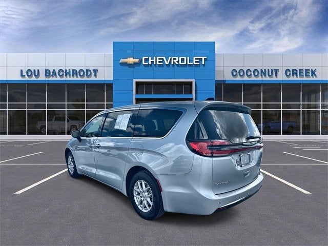 2024 Chrysler Pacifica Touring L