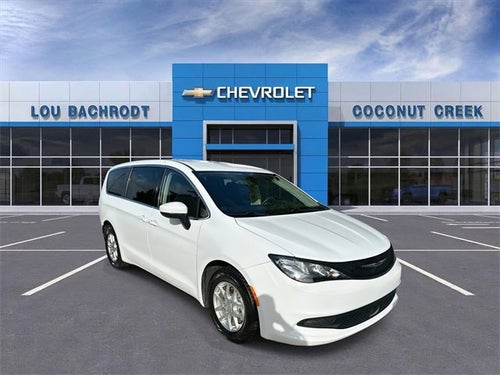 2022 Chrysler Voyager LX