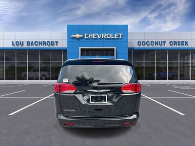 2023 Chrysler Voyager LX