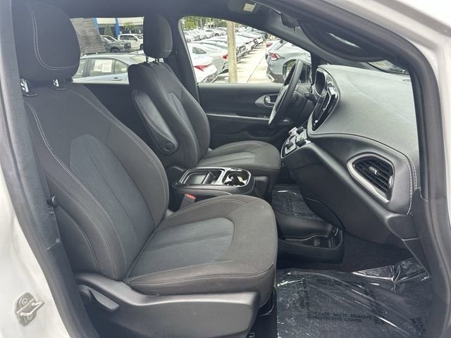 2024 Chrysler Pacifica Touring