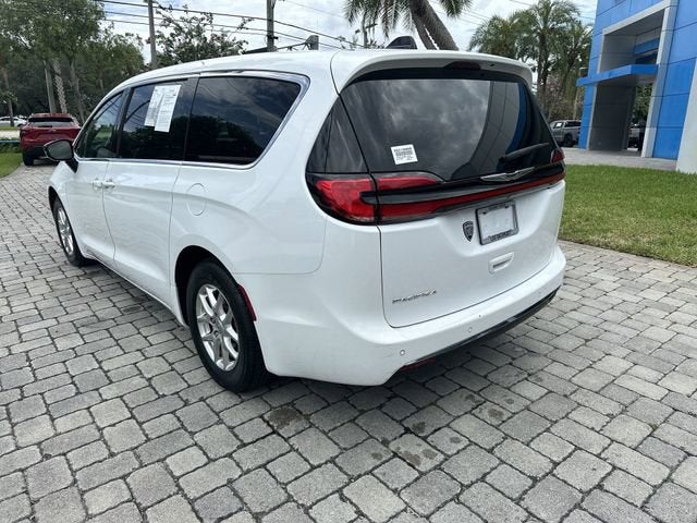 2024 Chrysler Pacifica Touring