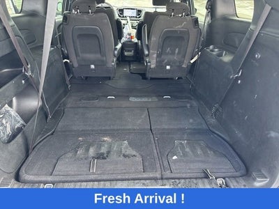 2024 Chrysler Pacifica Touring