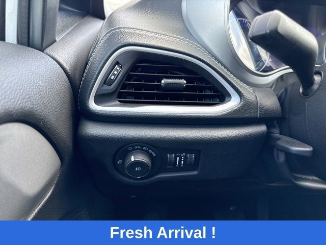 2024 Chrysler Pacifica Touring